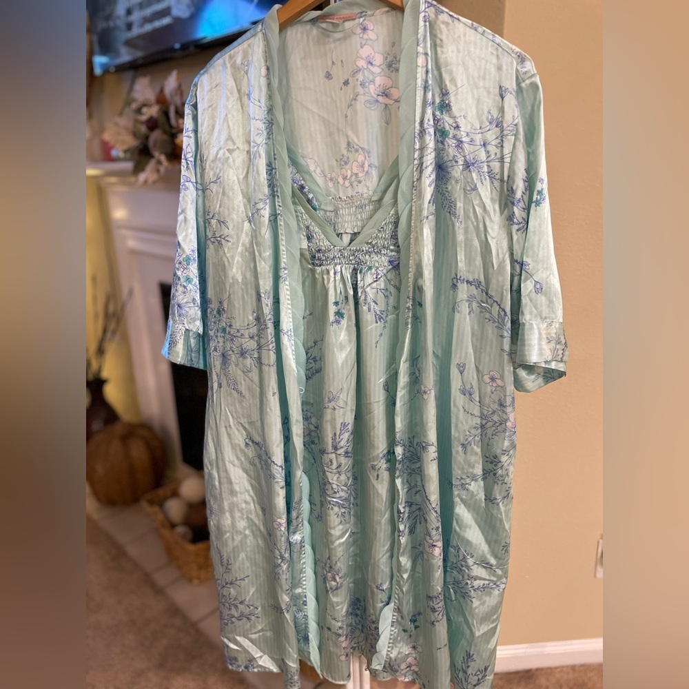 DONNA NADEAU Serene Floral Women's Robe & Gown, Large